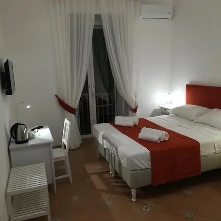 House Angioino 3* Napels