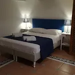 Beb House Angioino 3* Nápoly
