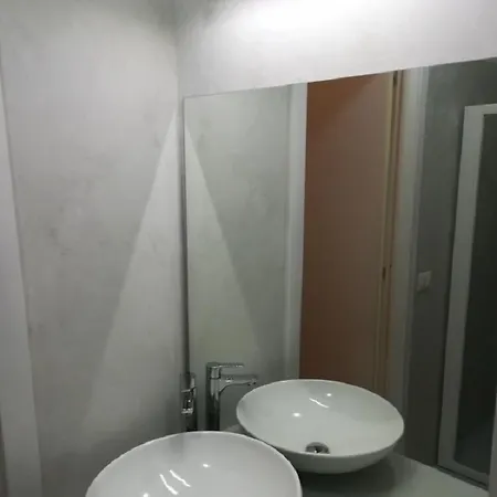 Beb House Angioino Hotel 3*