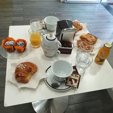 Beb House Angioino 3*