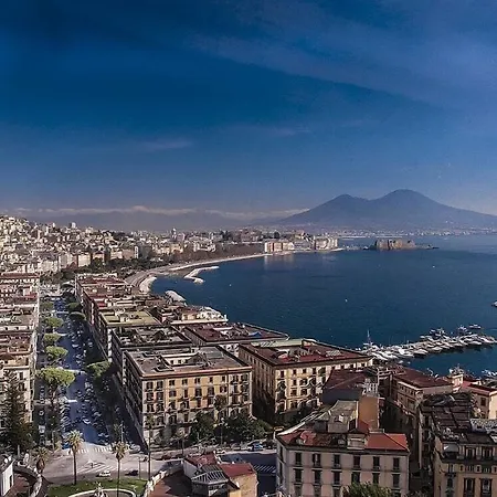 Hotel Beb House Angioino 3*