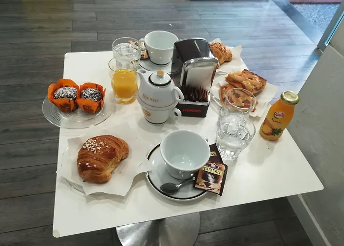 Beb House Angioino 3*