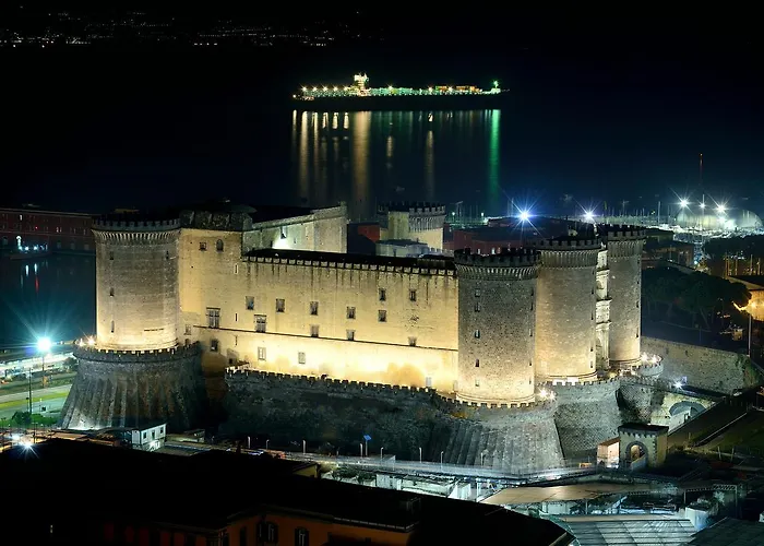 Beb House Angioino Hotel 3*