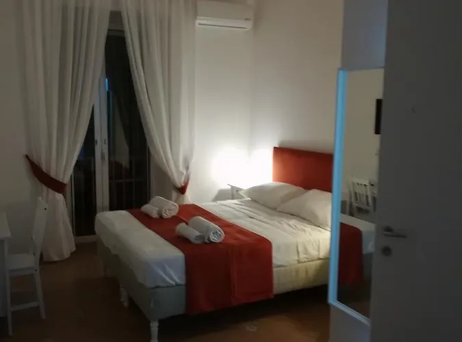 Beb House Angioino 3*