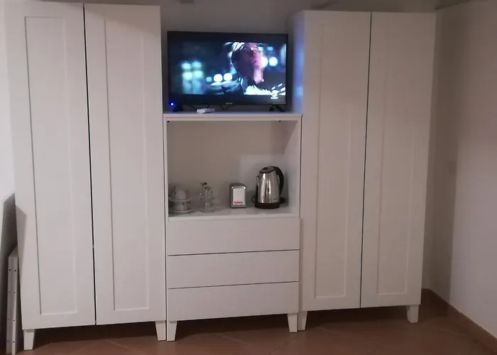 Hotel Beb House Angioino 3*